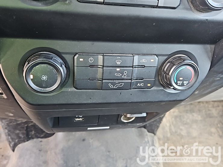 2016-ford-f150-image-27