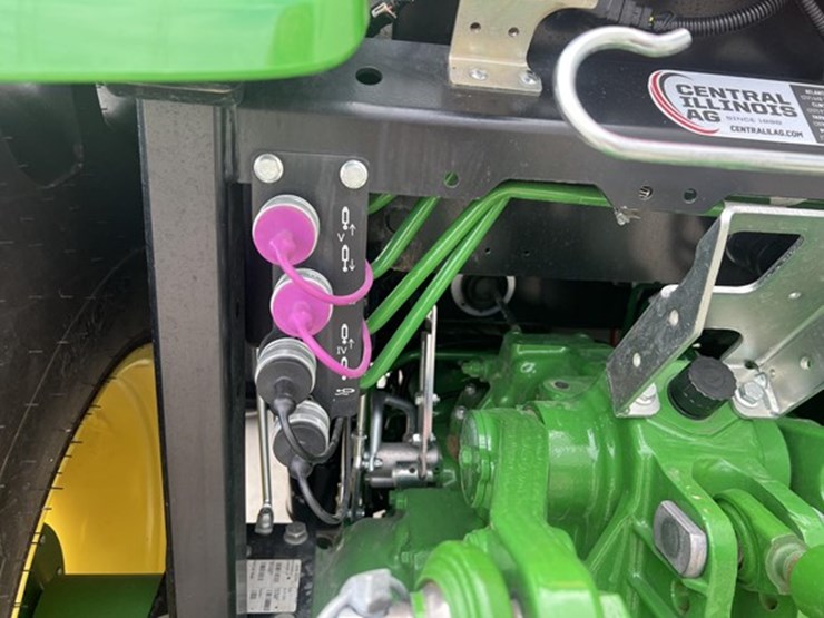 2024-john-deere-4066r-image-9