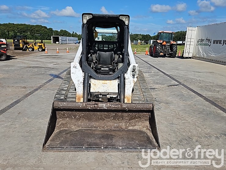 2019-bobcat-t740-image-13