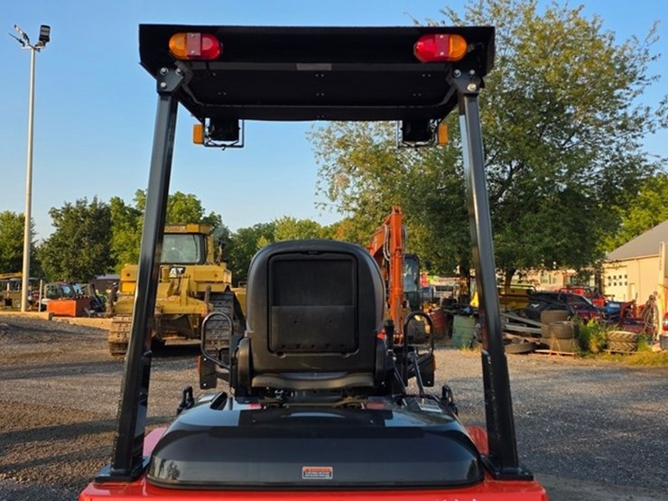 2023-kubota-r430-image-17