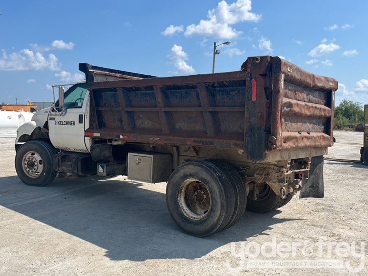 2000-ford-f750-image-4