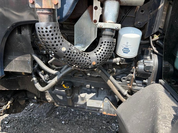 2006-new-holland-td95d-image-49