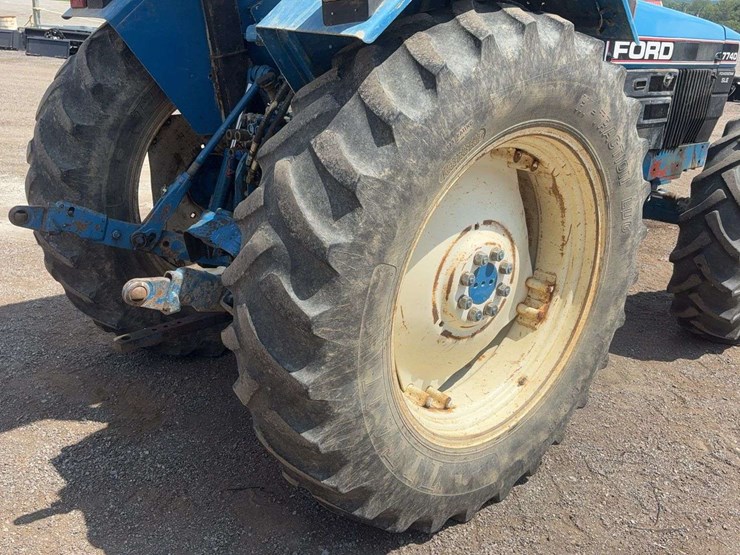 ford-7740-image-6