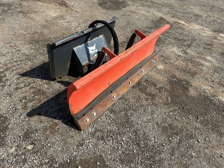 54"-power-angle-snow-plow-w/-rubber-edge-image-2