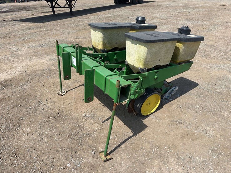 john-deere-2-image-1