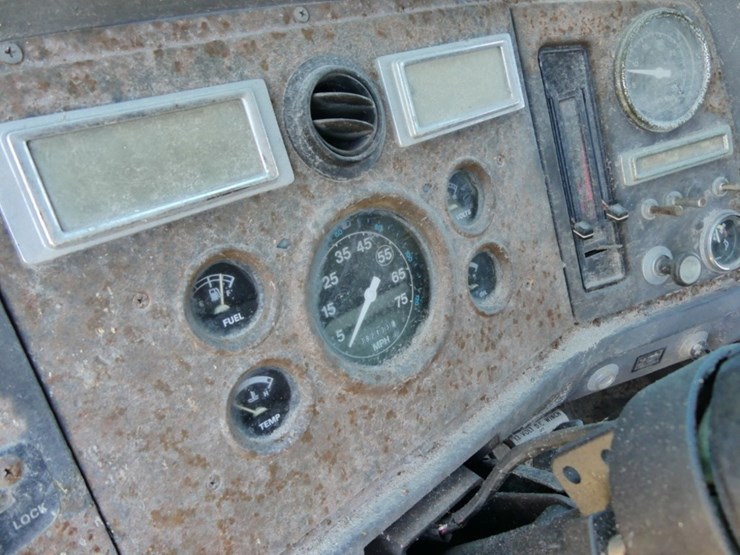 1991-ford-l8000-image-12
