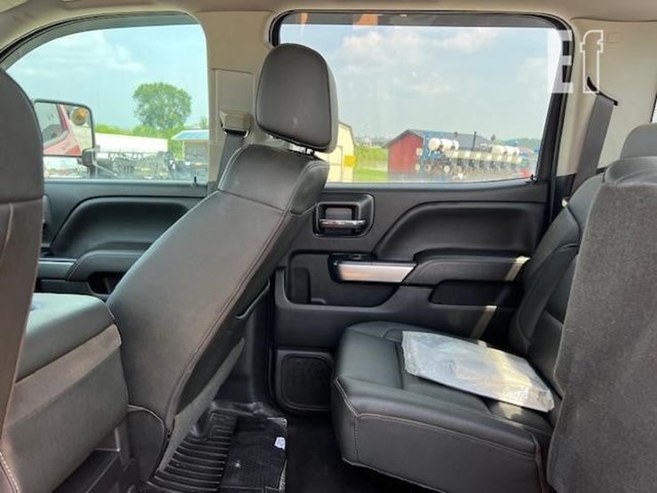 2018-chevrolet-silverado-3500hd-image-32