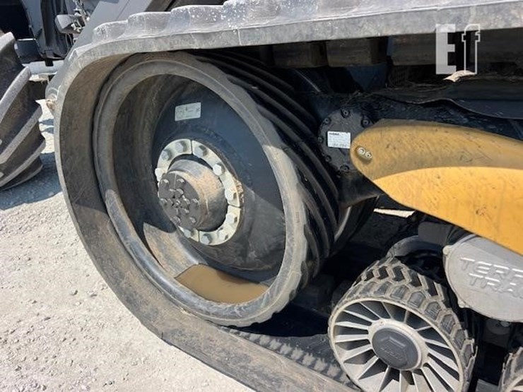 2015-claas-lexion-740-image-23