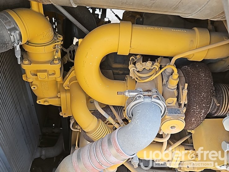 2022-deere-850l-lgp-image-31