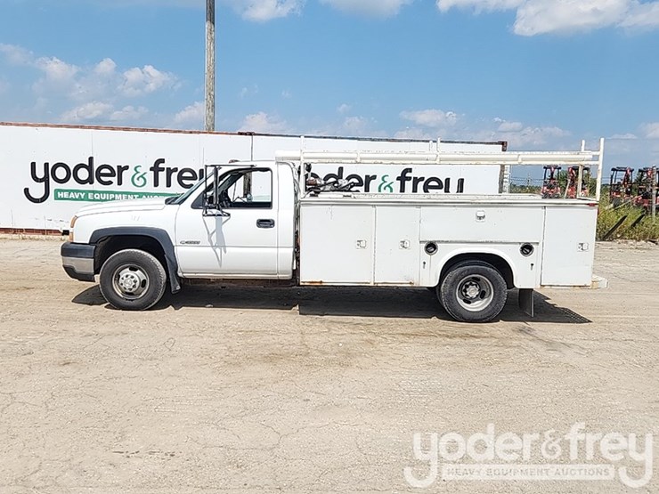 2007-chevrolet-3500-image-2