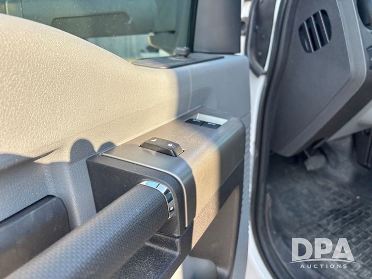 2023-ford-f650-image-90