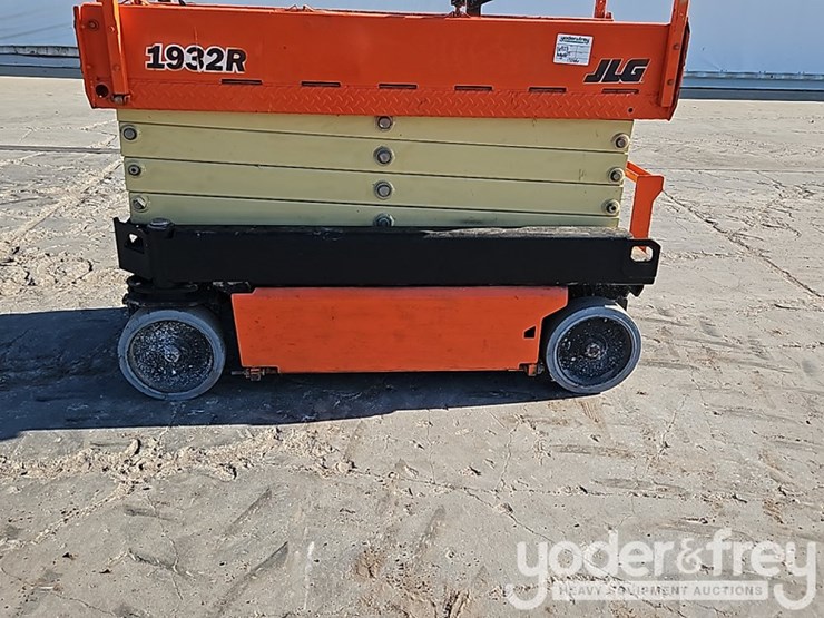 jlg-1932r-image-10