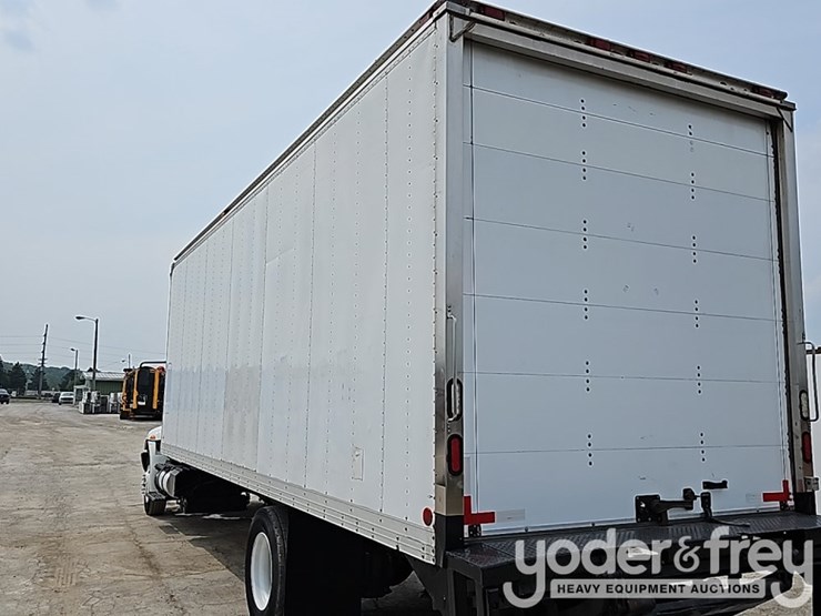 2017-international-durastar-4300-image-12