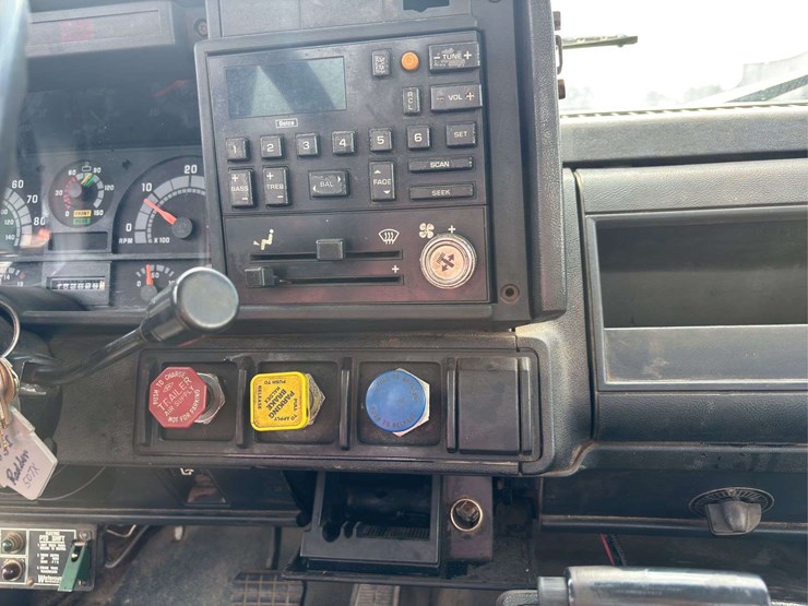 1991-gmc-c7-cab-&-chassis-truck-image-34