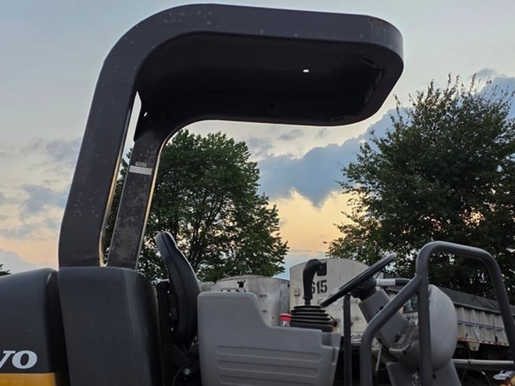 2016-volvo-sd45-image-28