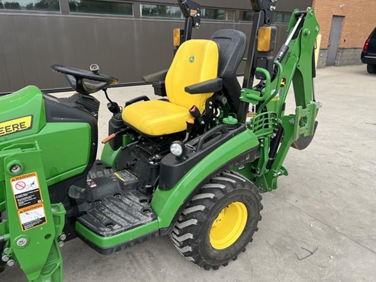 2024-john-deere-1025r-image-5