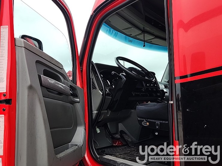 2018-kenworth-t680-image-28