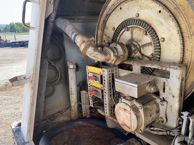 1994-gmc-c7h-s/a-bulk-fuel-truck-image-20