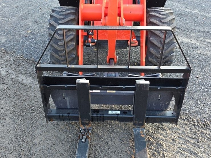 2023-kubota-r430-image-29