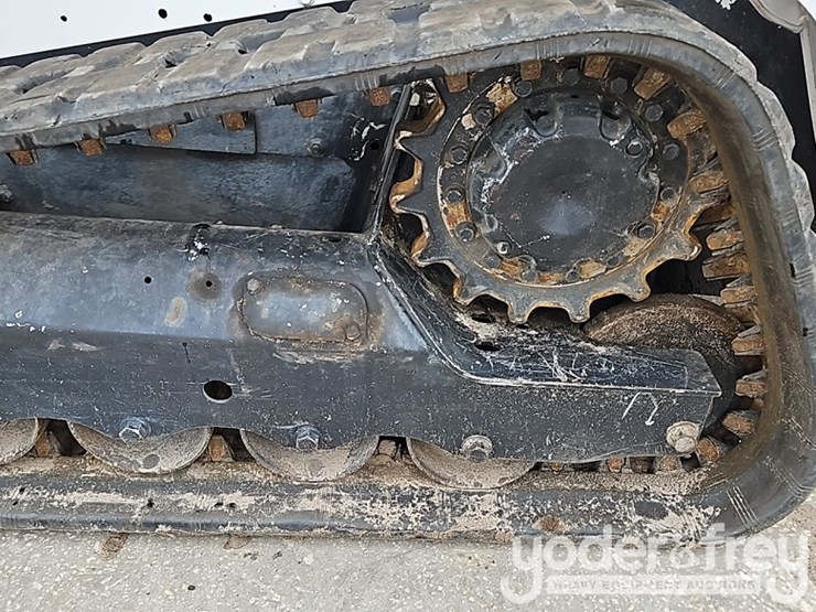 2020-bobcat-t595-image-17