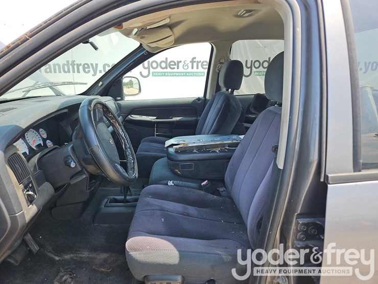 2004-dodge-ram-1500-image-25