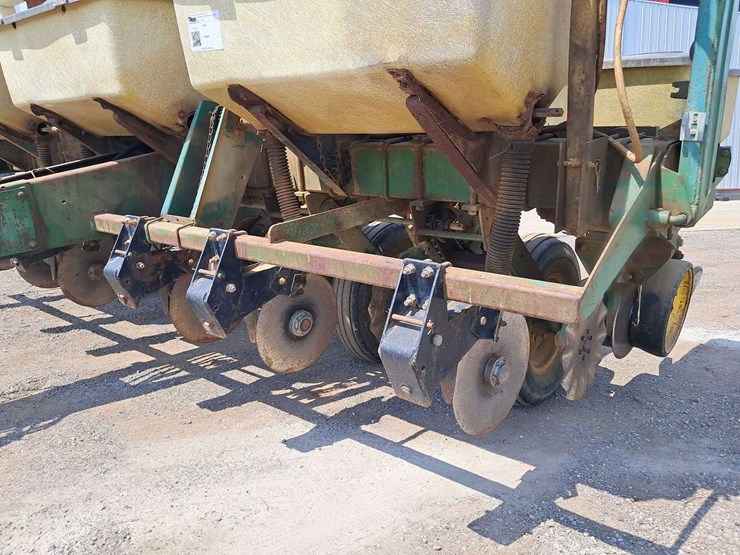 john-deere-7000-image-9