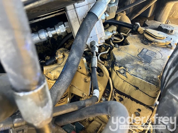 2011-caterpillar-cb54-image-17
