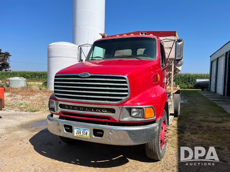 2001-sterling-l8500-image-2