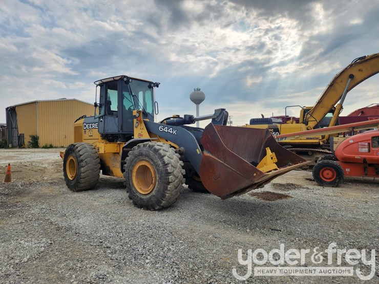 2010-deere-644k-image-2