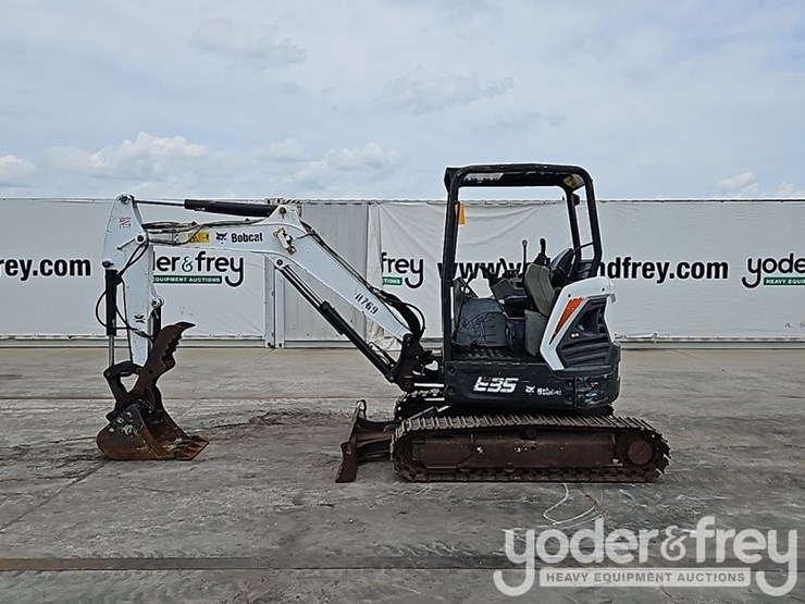 2018-bobcat-e35-image-3