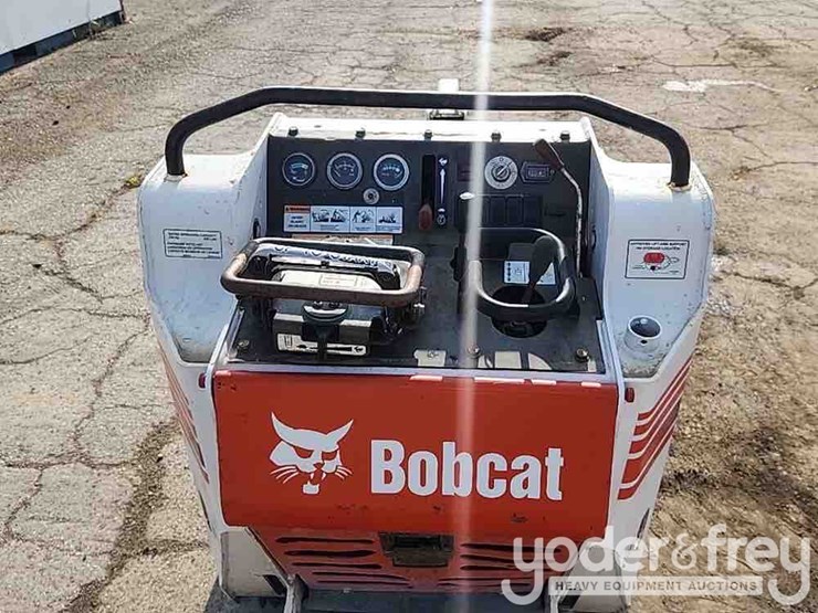 2011-bobcat-mt55-image-24