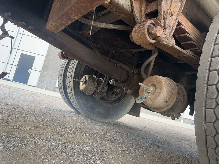 freightliner-fl70-image-24