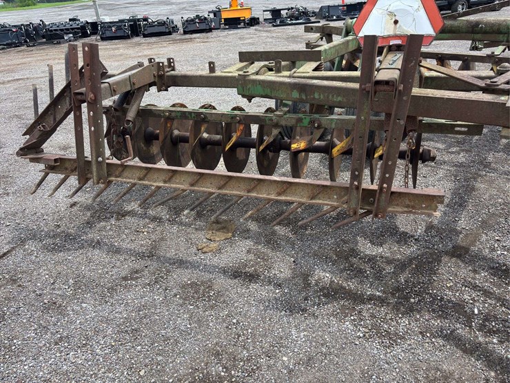 john-deere-15-image-11