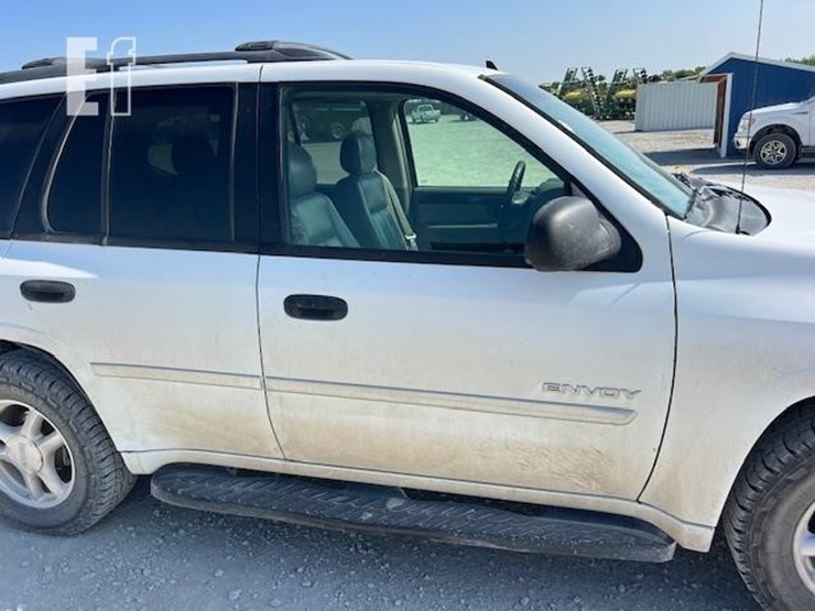 2006-gmc-envoy-image-14