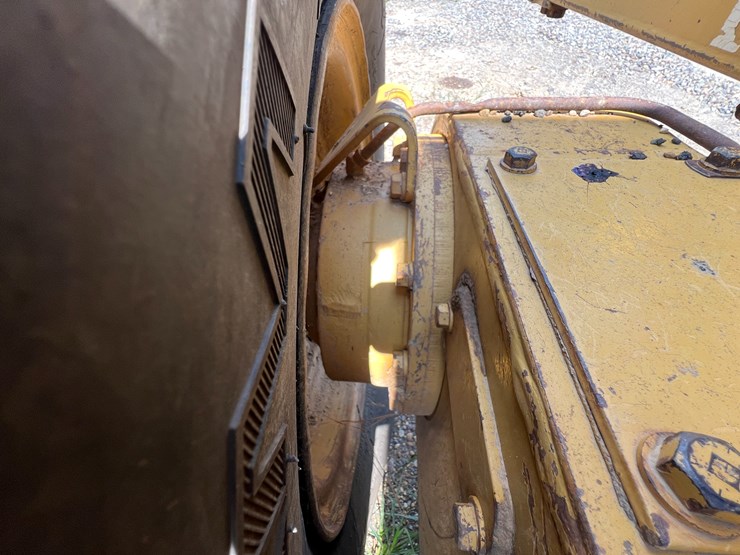 caterpillar-140g-image-54