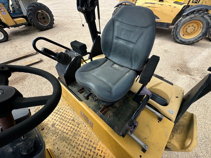 caterpillar-cb34xw-image-25