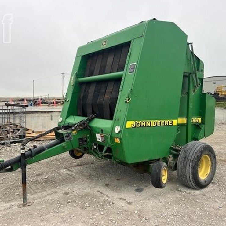 1997 JOHN DEERE 566