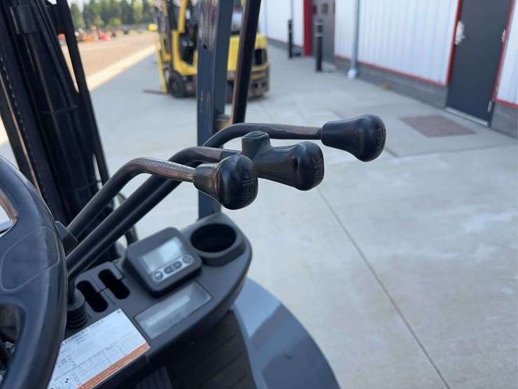 2014-toyota-sfgu25-forklift-image-16