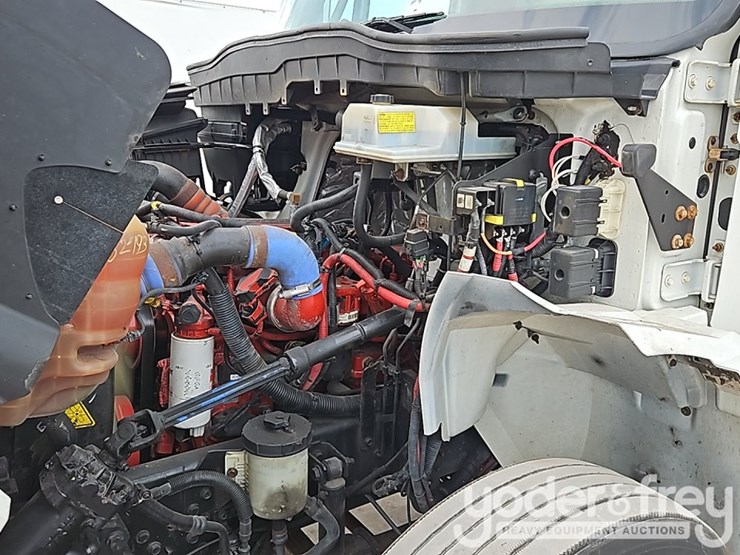 2015-international-durastar-4300-image-27