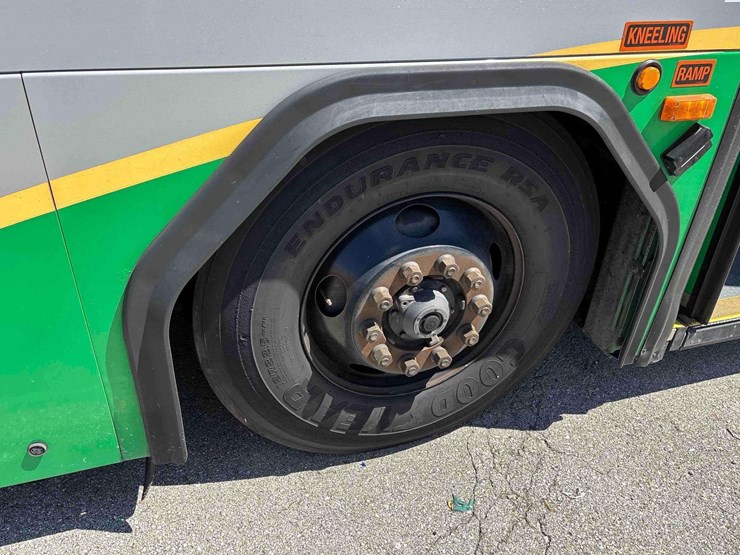 2014-gillig-low-floor-image-20