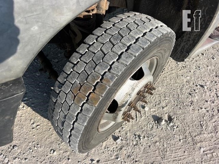 2011-ford-f550-sd-image-11