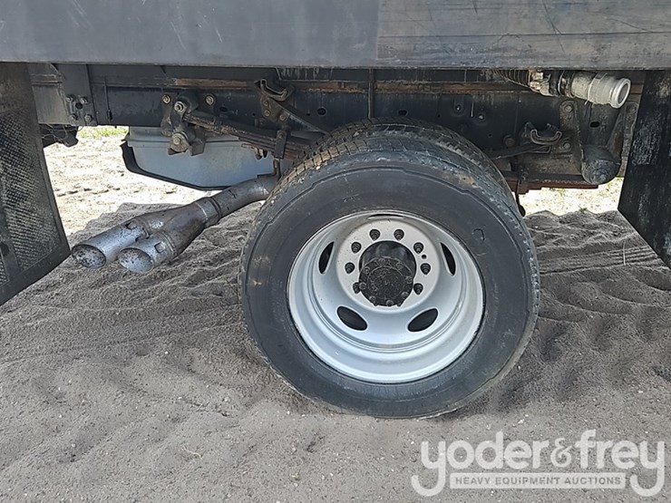 2015-ford-f550-image-7