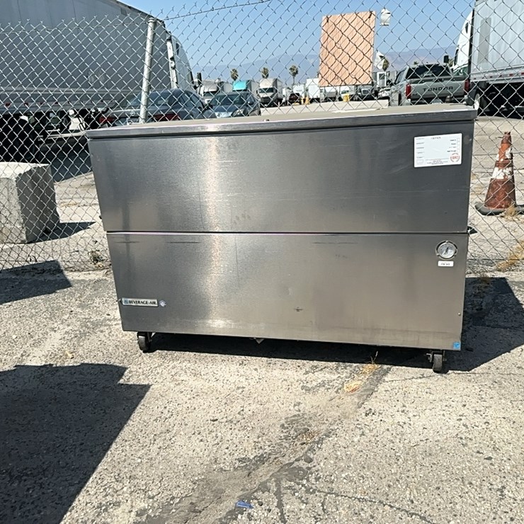 LOT#- - BEVERAGE AIR REFRIGERATOR