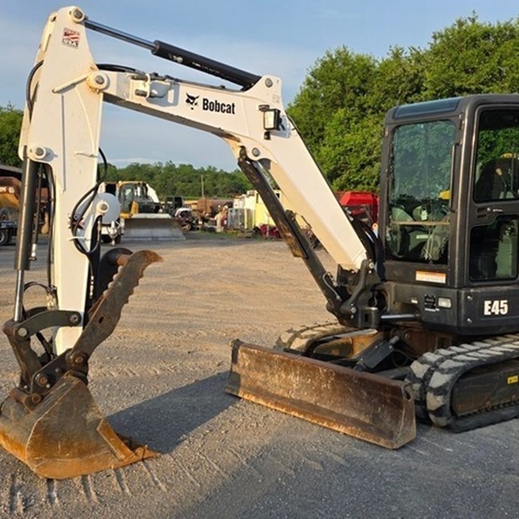 2019 BOBCAT E45