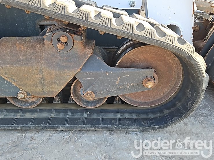 2022-bobcat-t870-image-10