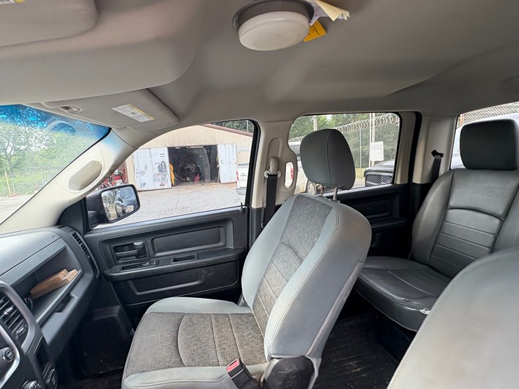 2013-dodge-ram-1500-image-44