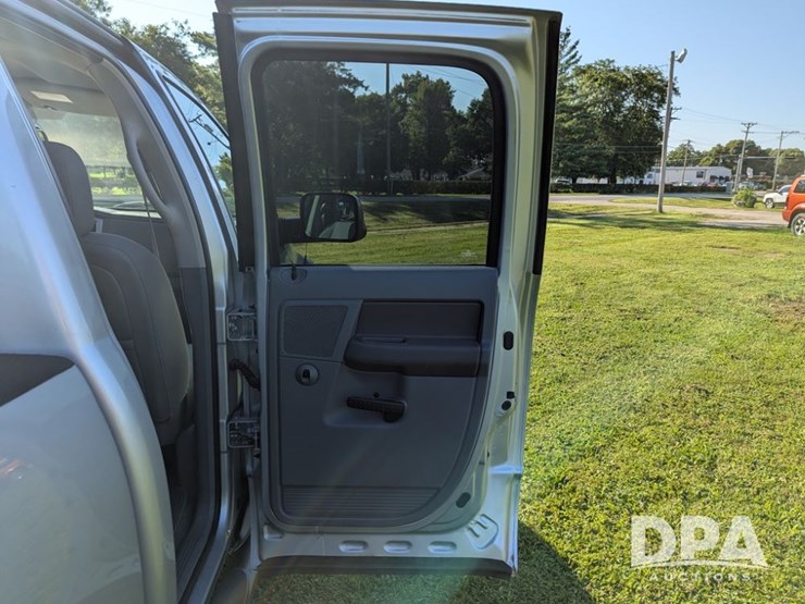 2009-dodge-ram-2500-image-37