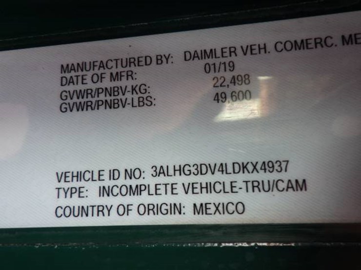 2020-freightliner-114sd-image-16