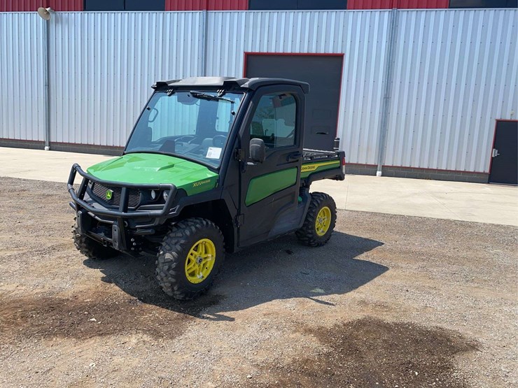2023-john-deere-gator-image-2