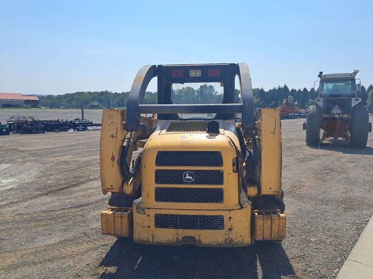 2003-john-deere-260-image-3